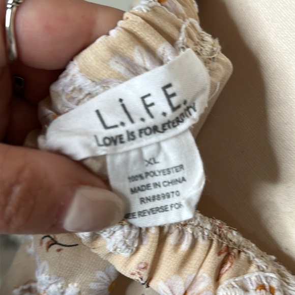 L.I.F.E. Butter Yellow Embroidered Cutout Maxi Dress Sz LRG Cottagecore Daisy - Picture 5 of 6